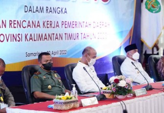 Brigjen TNI Dendi Suryadi (tengah) Hadiri Musrenbang RKPD Provinsi Kaltim Tahun 2023, Rabu (20/4/22)
