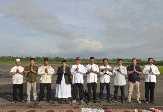 Usai salat id foto bersama jajaran lanud Supadio. Senin (02/05/2022)
