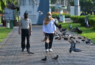 Wapres RI bersama ibu olahraga pagi di kawasan Monumen Nasional. Minggu (08/05/2022)