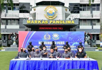 Wakasal saat memberikan keterangan pers gagalkan penyeludupan kokain di Jakarta. Senin (09/05/2022)