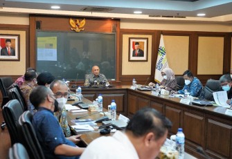 MenkopUKM pimpin rakor Komite Pengembangan Kewirausahaan Nasional di Jakarta. Kamis (12/05/2022)