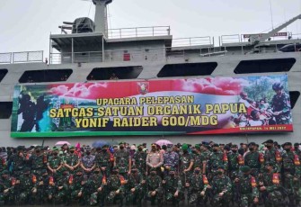 Pelepasan Yonif Raider 600/Modang ke Papua dari dermaga pelabuhan umum Semayang Balikpapan. Minggu (15/05/2022)