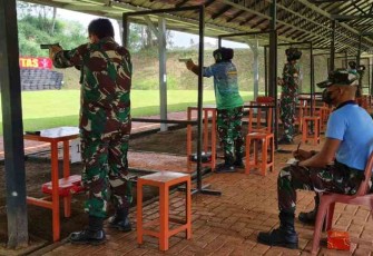 Lomba menembak Kasau Cup 2022 di lanud Sulaiman Bandung. Selasa (17/05/2022)