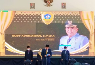 Plt Bupati Bintan, Roby Kurniawan, saat memberikan sambutan, Senin (23/5/2022).