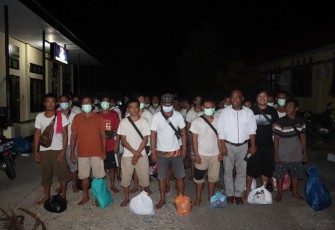 40 Petani yang dibebaskan.