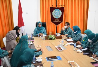 Ketua TP - PKK Kepri, Hj. Dewi Kumalasari Ansar, saat memimpin workshop, Selasa (24/5/2022).