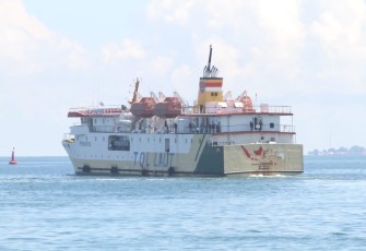 Pelayaran perdana KM Sabuk Nusantara dari pelabuhan Soekarno Hatta Makassar 