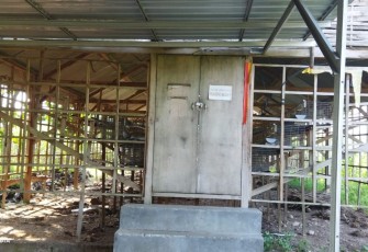 Kandang ayam di Desa Brabowan bantuan Kementerian Desa Pembangunan Daerah Tertinggal dan Transmigrasi yang nilainya miliaran saat ini kondisinya mangkrak.