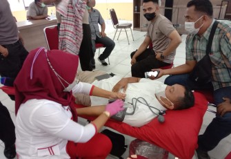 Donor darah personel Polres Simalungun 