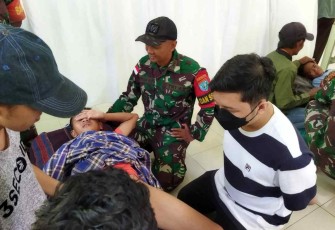 Sunatan massal Satgas Yonif 645/Gty ringankan beban warga di perbatasan 