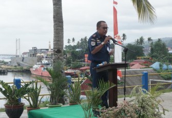 Kepala Disnav Kelas III Kendari Abdul Kasim saat membuka program padat karya di Kendari