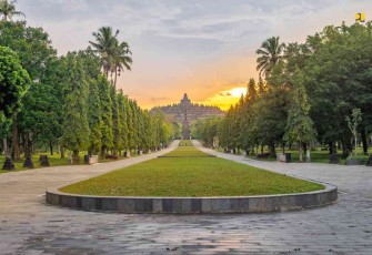 Destinasi wisata prioritas situs warisan budaya dunia candi Borobudur Muntilan Jawa Tengah