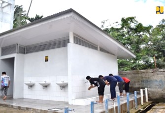 Program padat karya sanitasi keagamaan