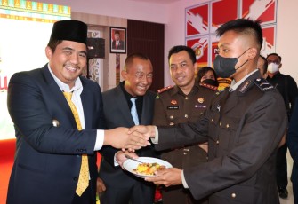 Kapolres Bintan Beserta FKPD Bintan Laksanakan Upacara Peringatan Hari Bhayangkara ke 76 yang Dipimpin Presiden RI Secara Virtual
