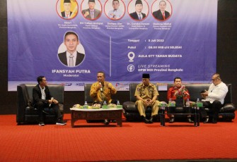 Plh. Kadis Kominfotik Bengkulu saat Paparkan Peran Strategis Media Online