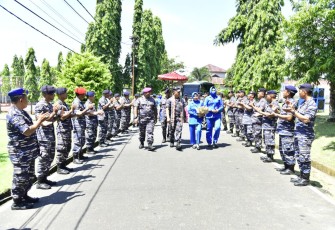 Kunjungan Kerja Pangkoarmada III ke Lanal Ternate
