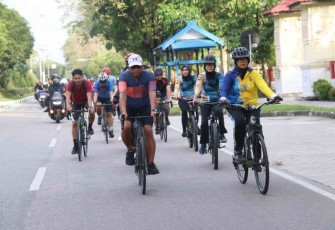 Kapolda Kalteng bersama Wakapolda pimpin pantau Kamtibmas dengan bersepeda