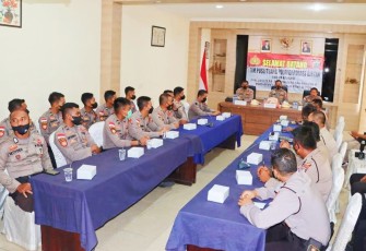 Puslitbang Polri saat Evaluasi Peralatan Dalmas dan PHH Polri di Polres Bintan