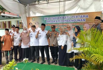 Foto bersama usai melaksanakan Program Salira di Kelurahan Cibeber