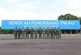 Foto bersama di Wingdik Sekbang Lanud Adisutjipto Yogyakarta 