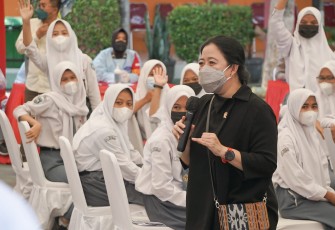 Puan Maharani saat mengunjungi SMA di Jakarta 