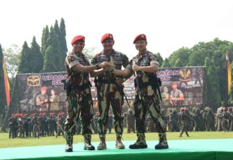 Foto bersama Danjen Kopassus usai sertijab Dangrup 1 Kopassus 