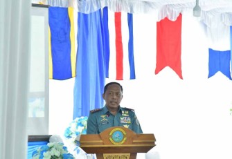 Kadisosemet Pushidrosal Kolonel Laut Nawanto Budi saat diskusi ilmiah 