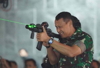 Aster Kasad saat membuka Turnamen E-Sports Piala Kasad di Mabesad