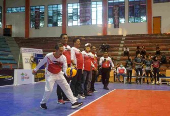 Bupati buka open turnamen volly dalam rangka HUT Bhayangkara