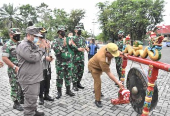 Walikota Sibolga saat meresmikan TMMD Ke-114 Kodim 0211/TT