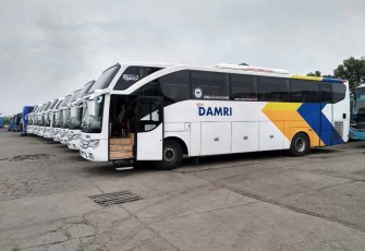 Ilustrasi armada bus DAMRI