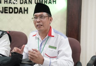 Direktur Umrah dan Haji Khusus Kemenag Nur Arifin saat memberikan keterangan pers 
