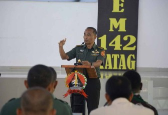 Kasilog Korem 142/Tatag Kolonel Cpl Yulian Amir saat membuka acara Peningkatan Kemampuan Pengelolaan BMN