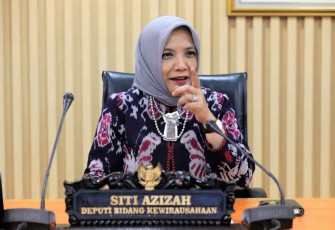 Deputi bidang Kewirausahaan Siti Azizah saat memberikan keterangan pers di Jakarta 