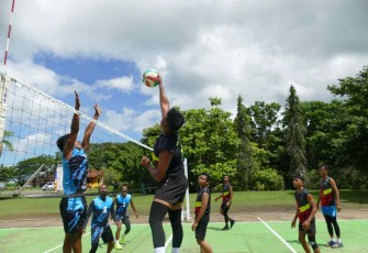Aksi gemilang tim bola voli Koarmada III