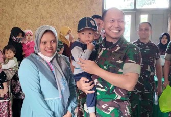 Keceriaan bapak asuh stunting Dandim 0627/Majalengka