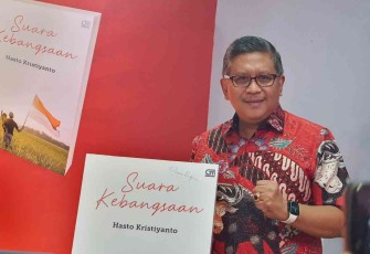 Hasto Kristiyanto saat launching buku Suara Kebangsaan 