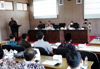  Butuh Strategi untuk Kejar Target Vaksinasi 