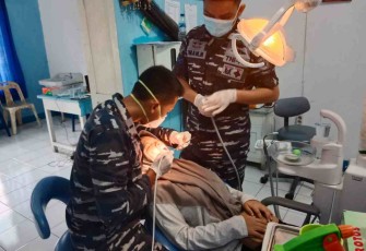 Bakti kesehatan prajurit lanud Maimun Saleh