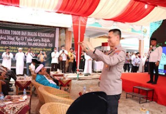 Wakapolda Sumut saat berdialog dengan tokoh masyarakat batak