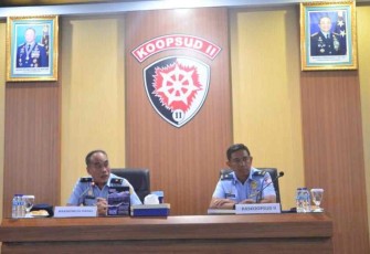 Kepala Staf Koopsud II Marsma TNI Djohn Amarul saat sosialisasi network centric warfare TNI AU