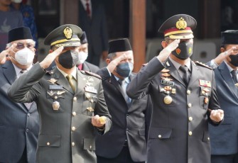 Danrem 071/Wijayakusuma Kolonel Inf. Yudha Airlangga saat mengikuti upacara hari Kesaktian Pancasila. Sabtu (1/10)