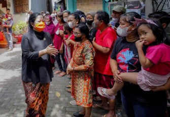 Puan Maharani saat blusukan di Solo. Minggu (2/10)