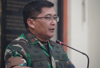 Danrem 064/MY Brigjen TNI Tatang Subarna saat menyampaikan dukacita yang mendalam atas tragedi Kanjuruhan Malang. Minggu (2/10)