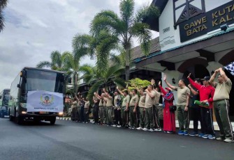 Pelepasan tim kontingen liga santri di Makorem 064/MY. Minggu (2/10)