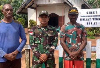 Karya bakti pembuatan pagar gereja PKAI Jemaat Barakha