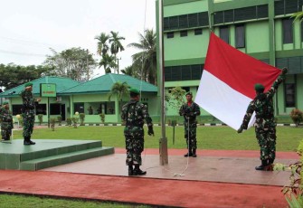 Upacara bendera Kodim 0906/Kkr