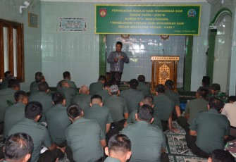 DR. KH Adji Nugroho ketika memberikan ceramah Maulid Nabi Muhammad SAW