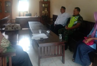 Silaturahmi dengan warga binaan 