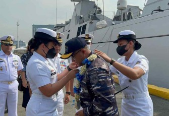 KRI Diponegoro-365 saat tiba di dermaga Manila Philippines 